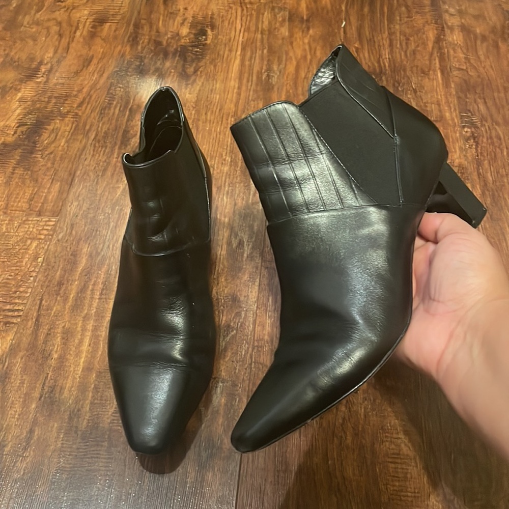 Donald J Pliner Fate leather ankle booties